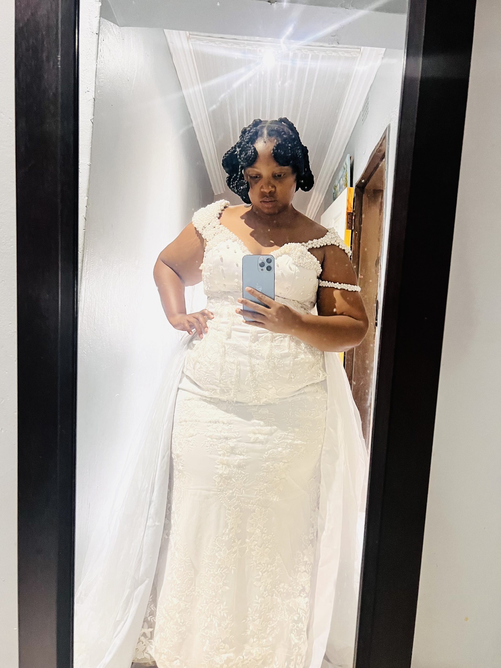 Modern, elegant and classy white wedding dress!