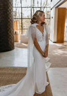 Modern Elegant Wedding Dress
