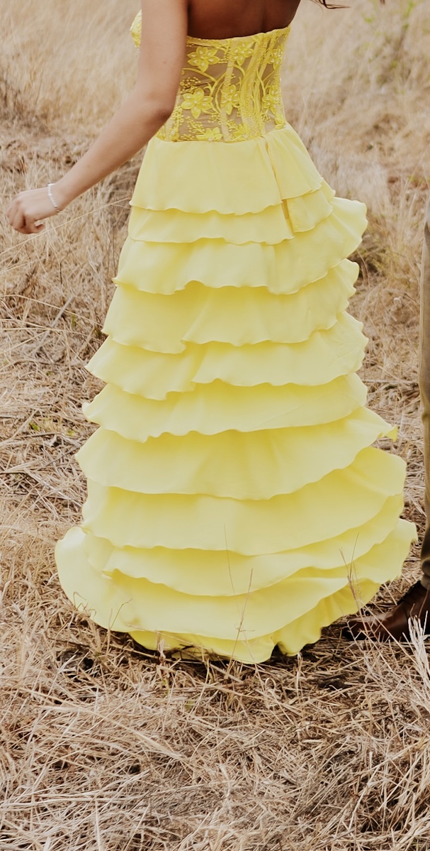 Outstanding Matric Farewell dress!💛