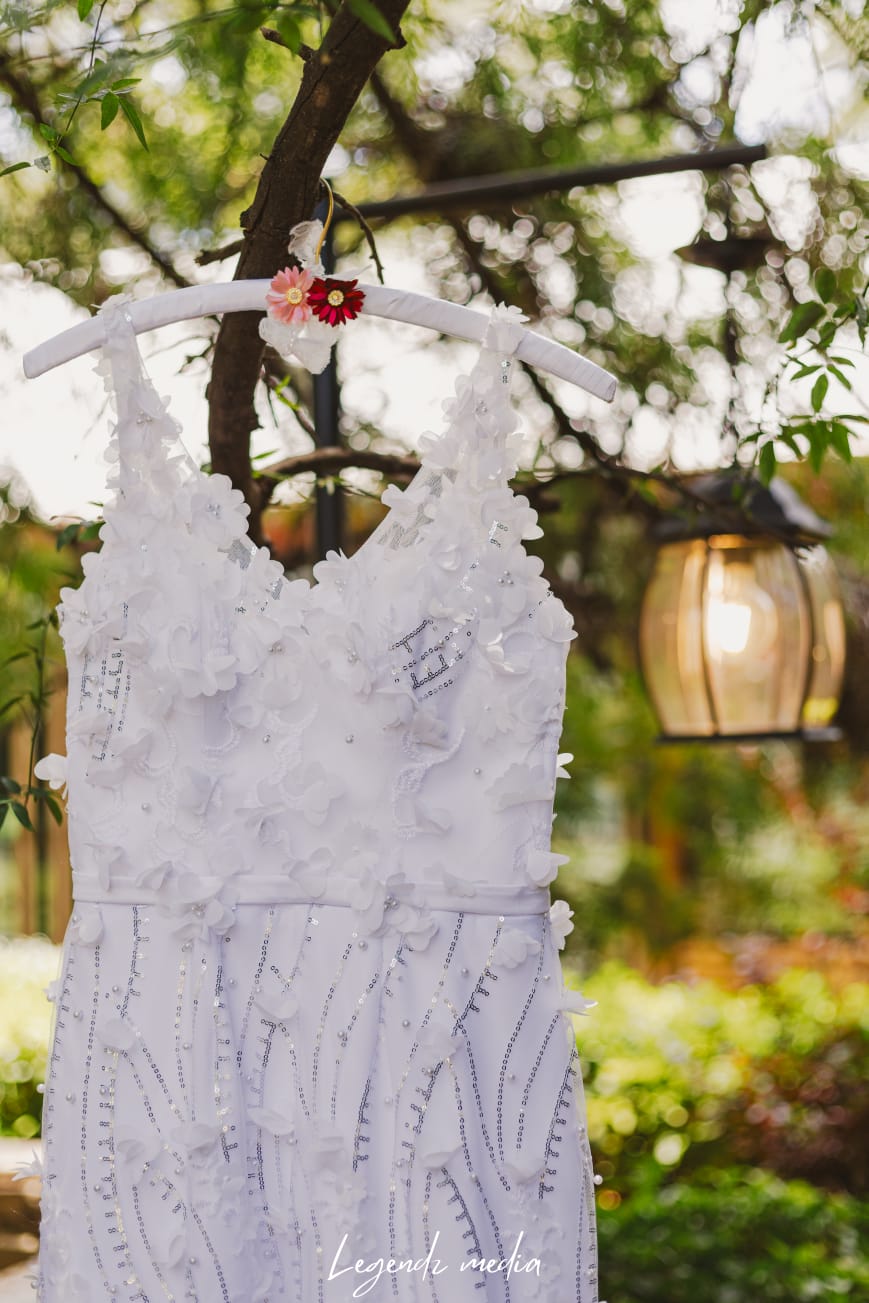 Elegant Wedding Dress – Timeless & Beautiful