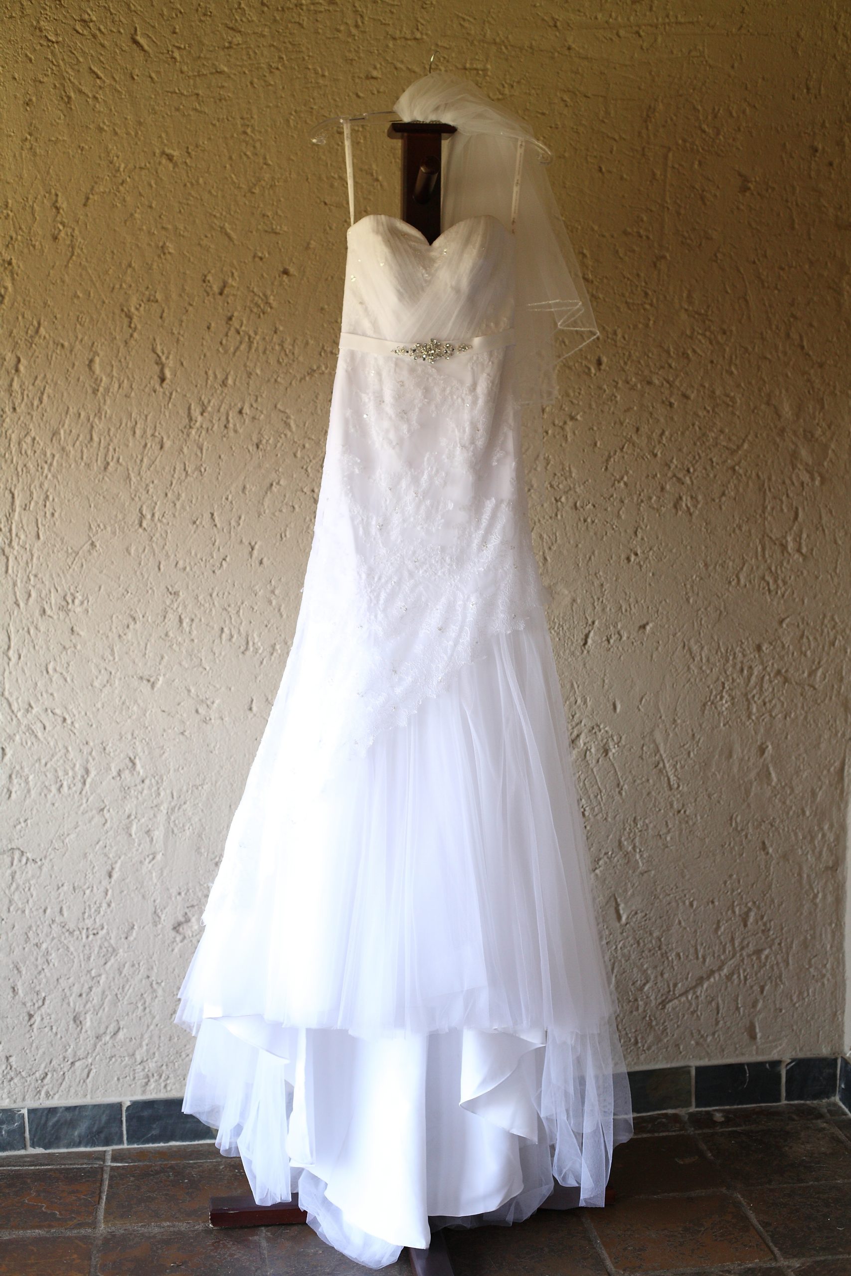 Beautiful Wedding Dress for Sell
