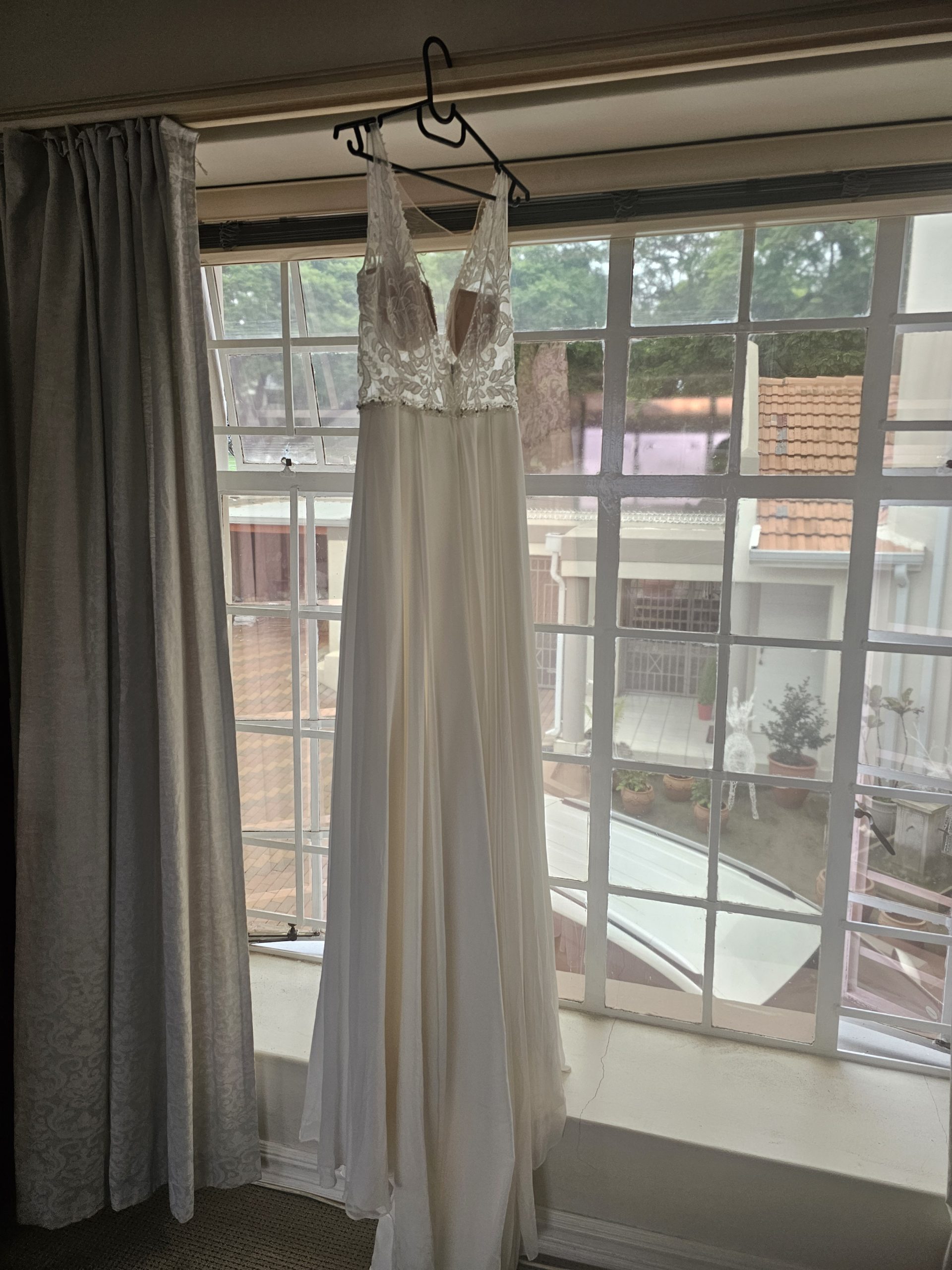 Viola Chan Wedding dress