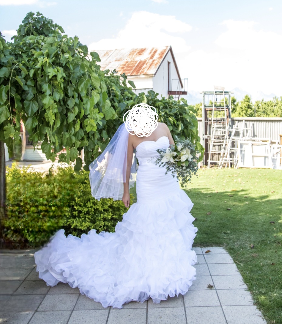 Willow Wedding Dress – Crystals & Crème Boutique – Size 12-14